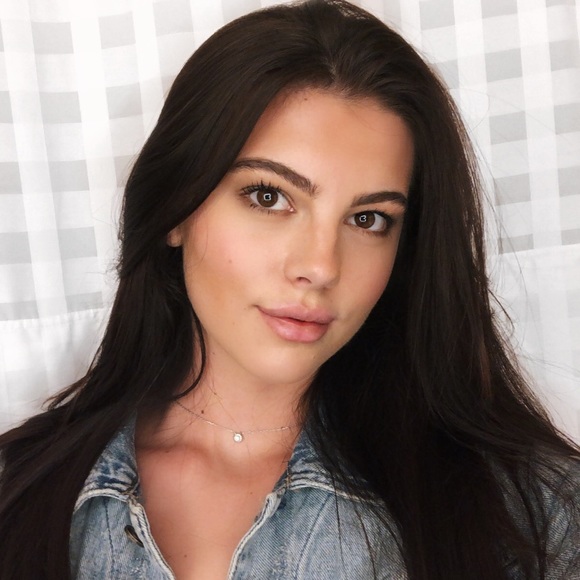 Meet your Posher, Brianna - Picture 1 of 1